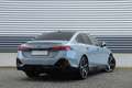 BMW i5 EDrive40 | M Sportpakket Pro / Innovation Pack / C Grijs - thumbnail 2