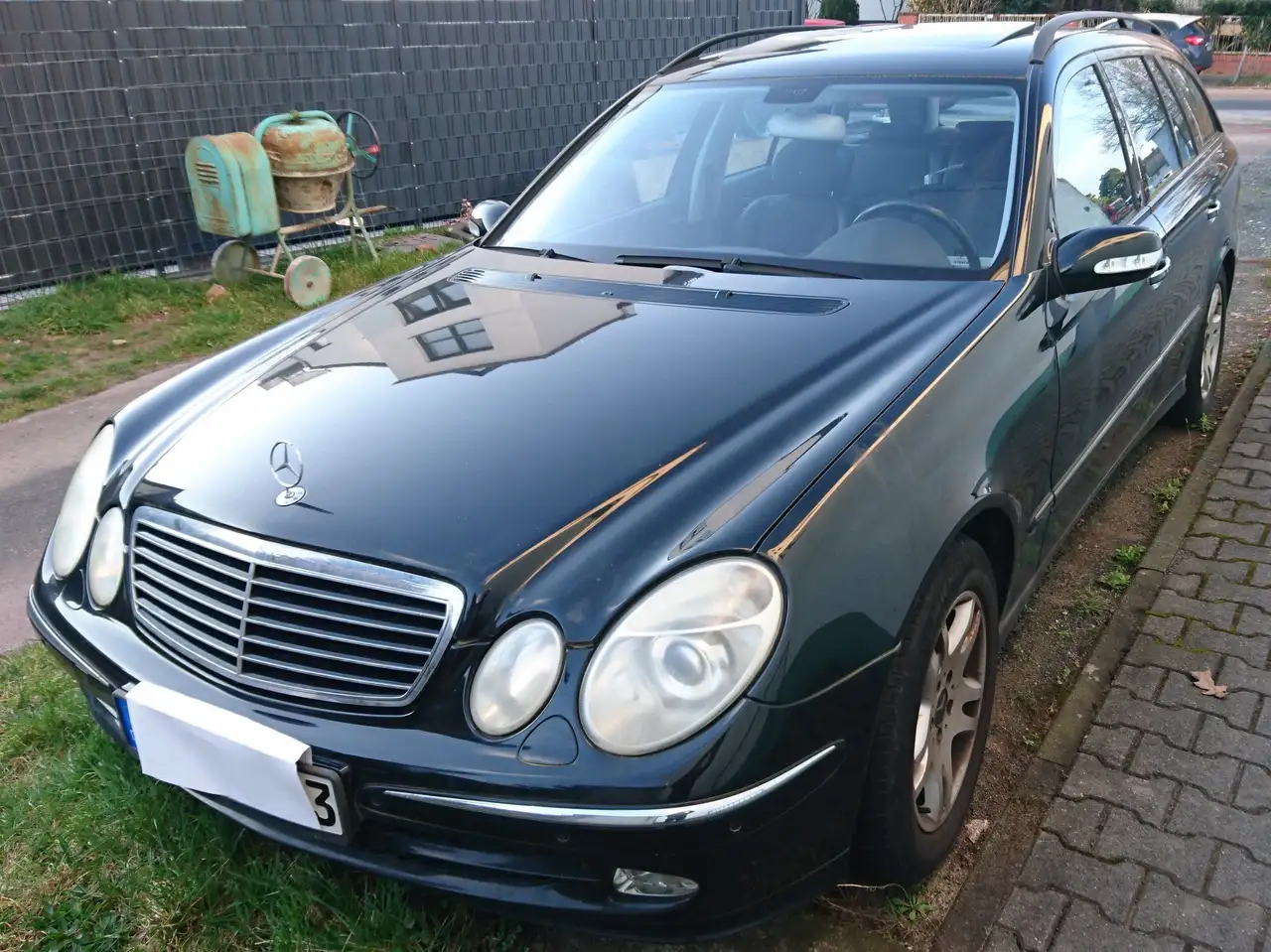 Mercedes-Benz E 240