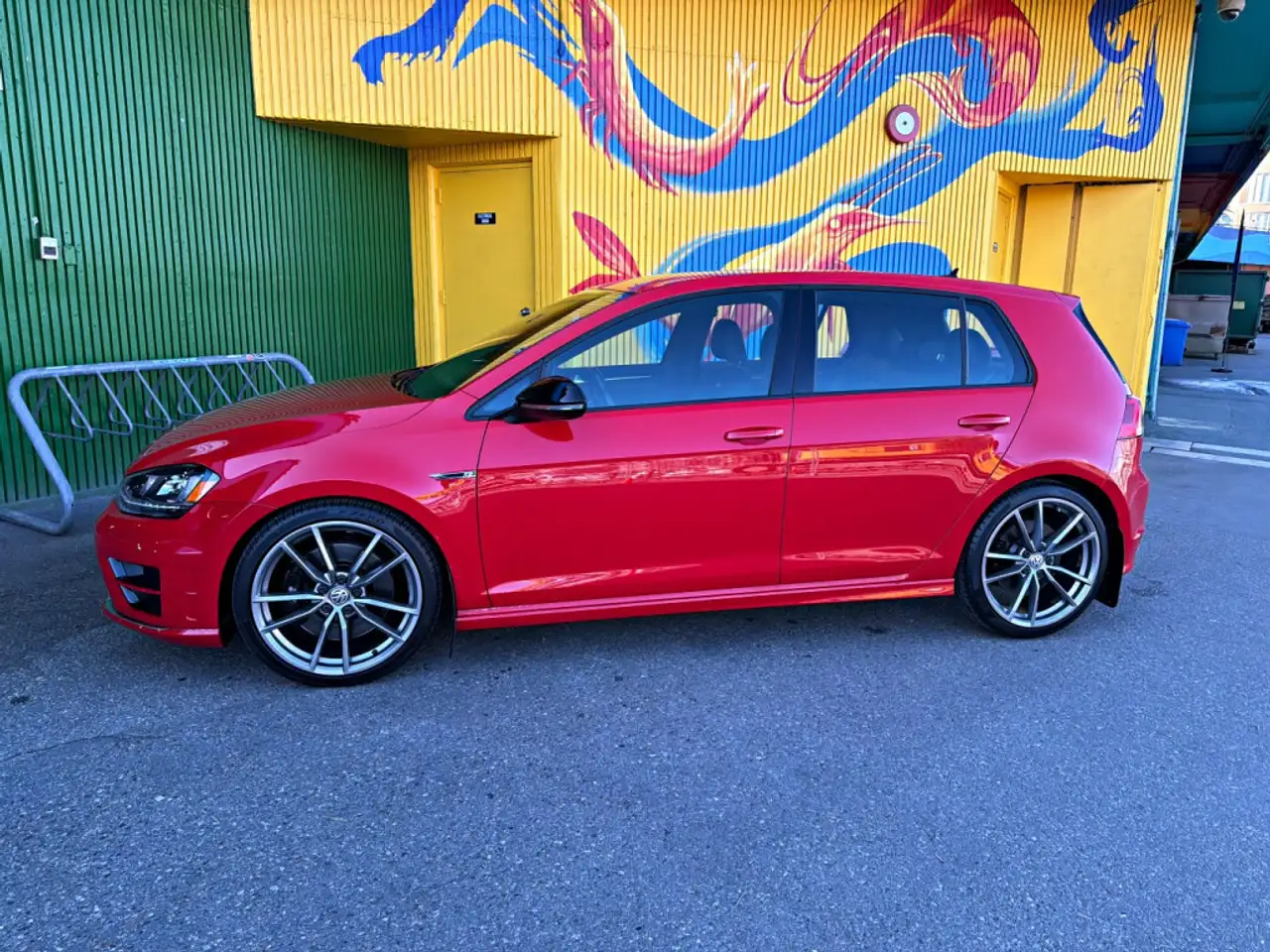 Volkswagen Golf R снимка Volkswagen Golf R
