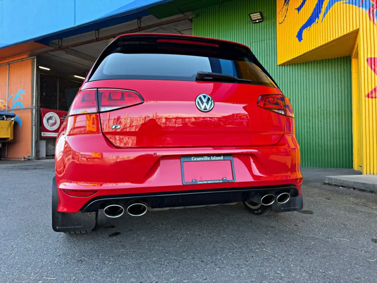 Volkswagen Golf R снимка Volkswagen Golf R