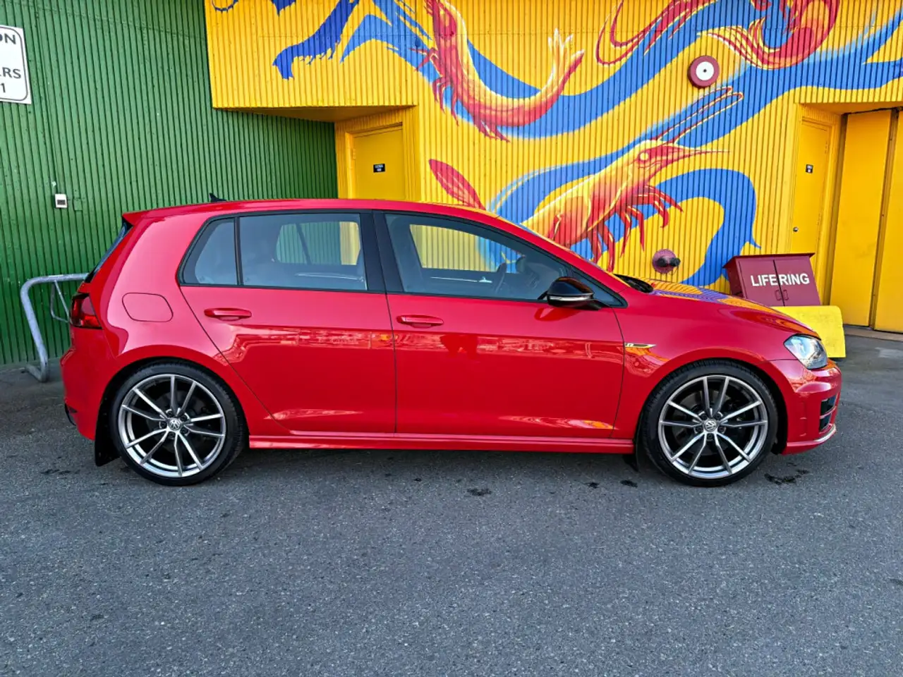 Volkswagen Golf R снимка Volkswagen Golf R