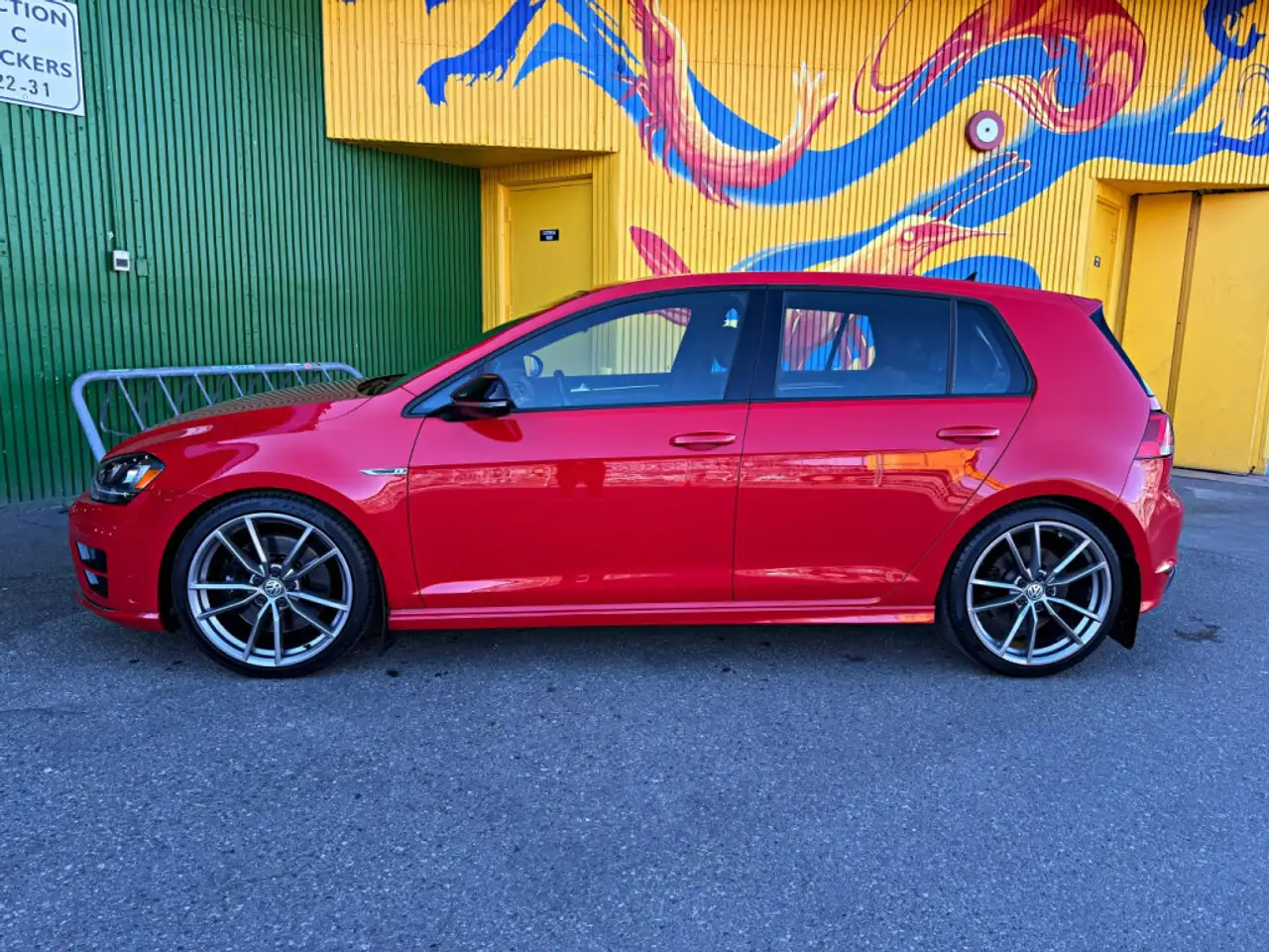 Volkswagen Golf R снимка Volkswagen Golf R