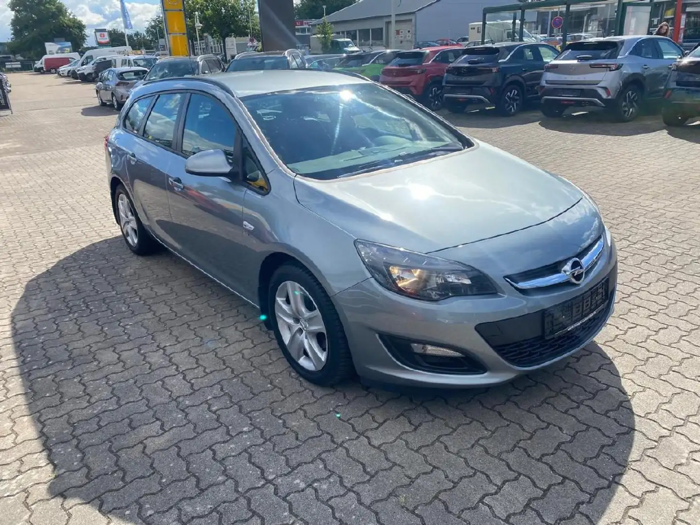 Opel Astra Energy Gris - 2
