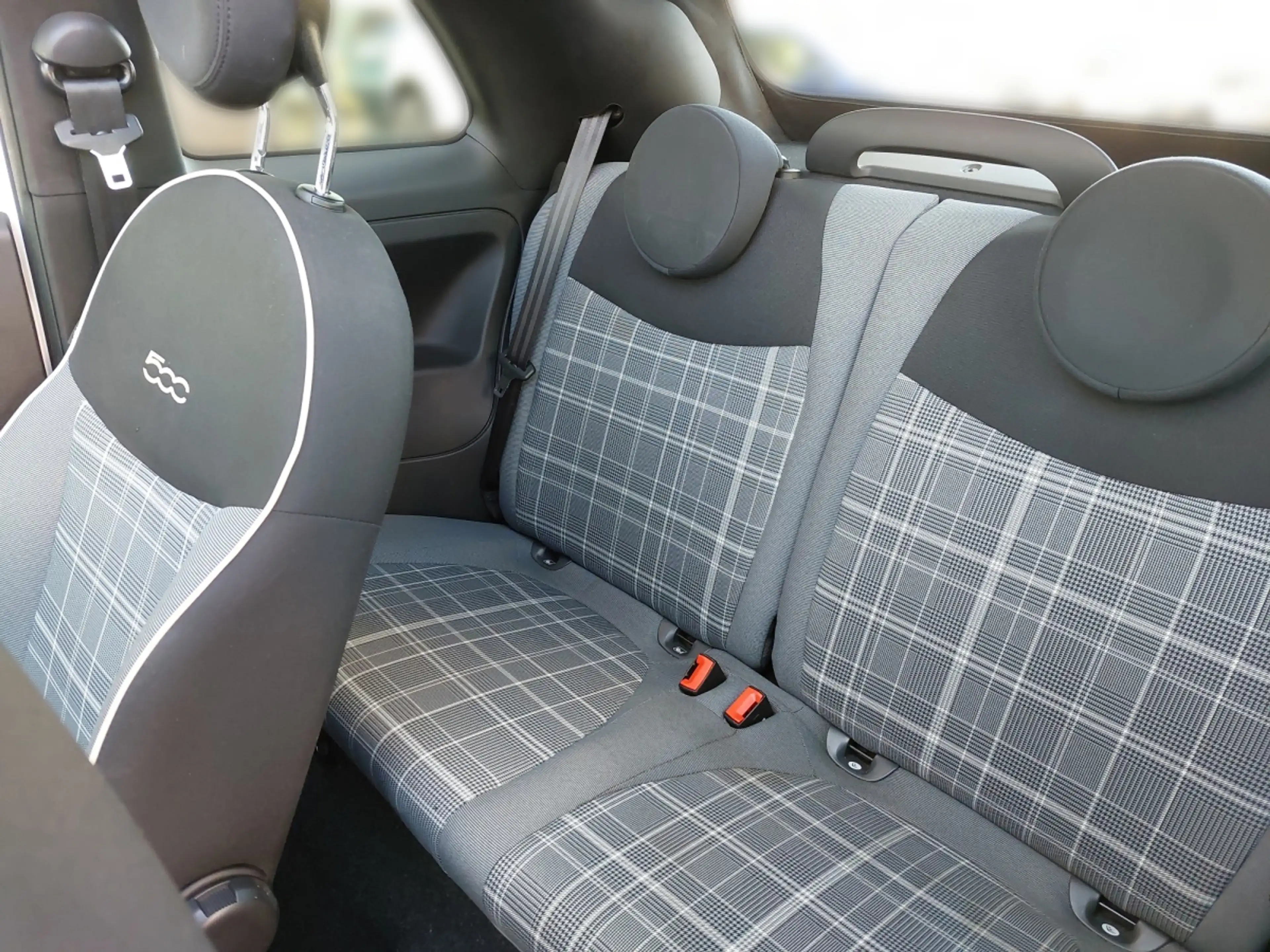 Fiat 500C FireFly Hybrid 70 Lounge — photo 11