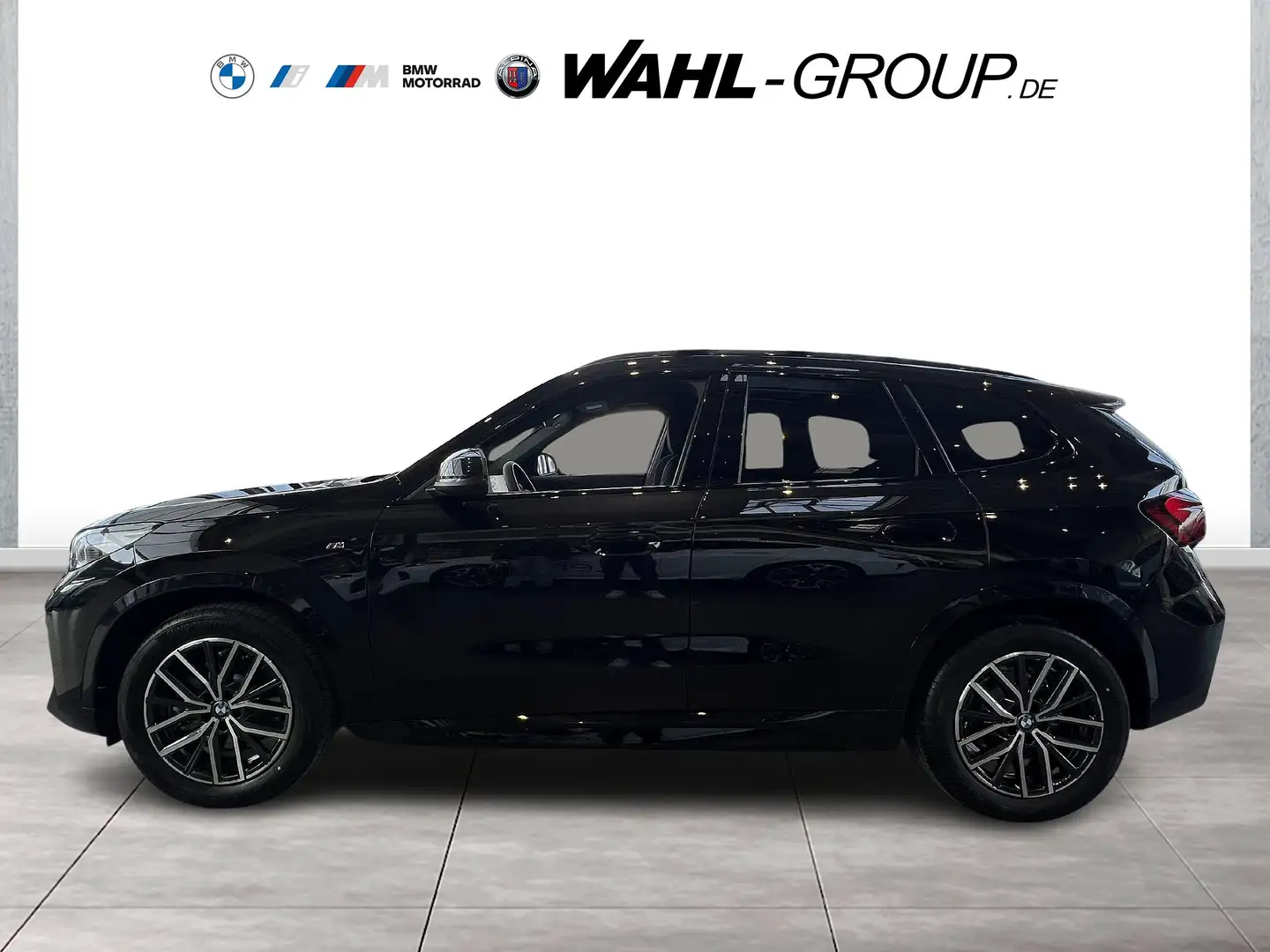 BMW X1 sDrive20i M Sport AHK Adapt LED Navi Premium Černá - 2