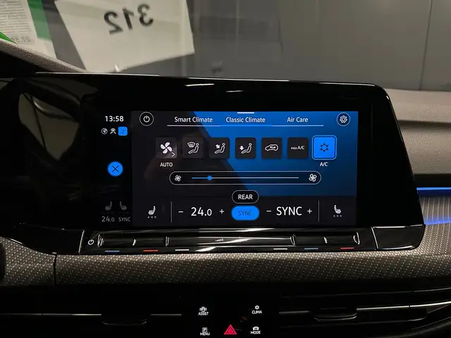 Volkswagen Golf view 24