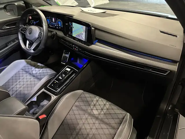 Volkswagen Golf view 12