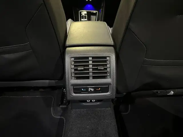 Volkswagen Golf view 29