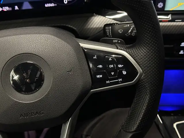 Volkswagen Golf view 19