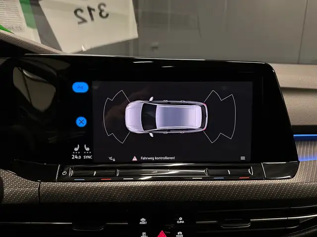 Volkswagen Golf view 22