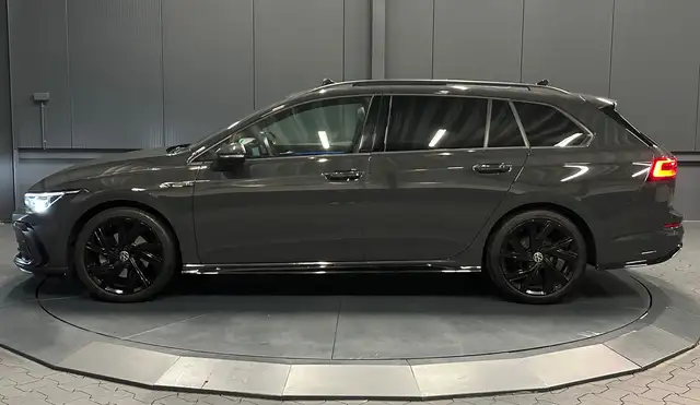 Volkswagen Golf view 2