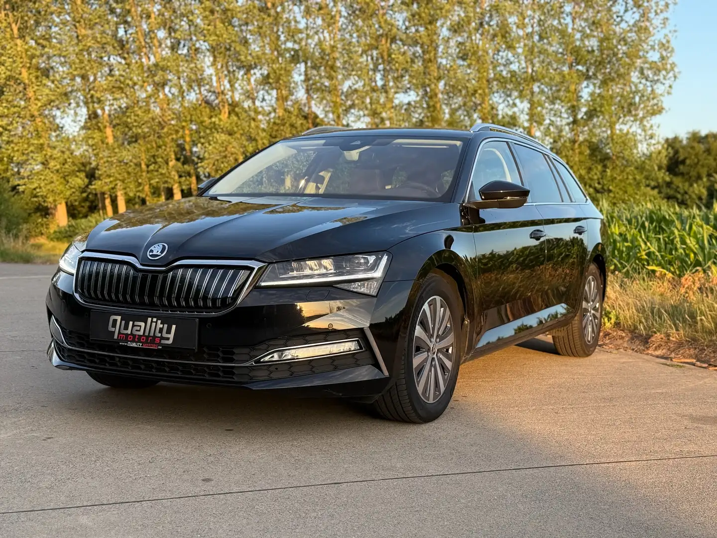 Skoda Superb Superb Combi 1.4 TSI iV DSG Style Zwart - 1