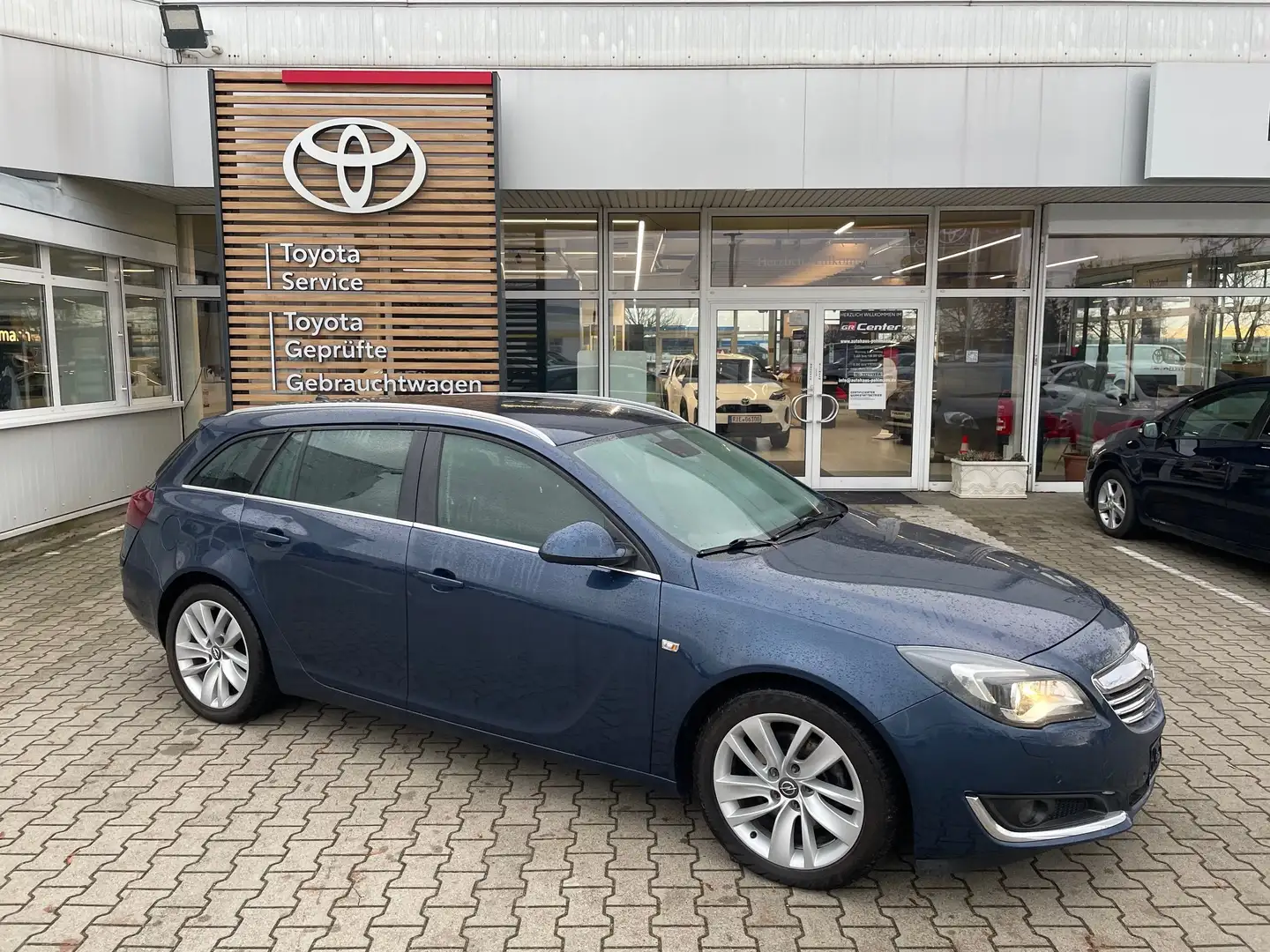 Opel Insignia 2.0 Sports Tourer Edition Niebieski - 1