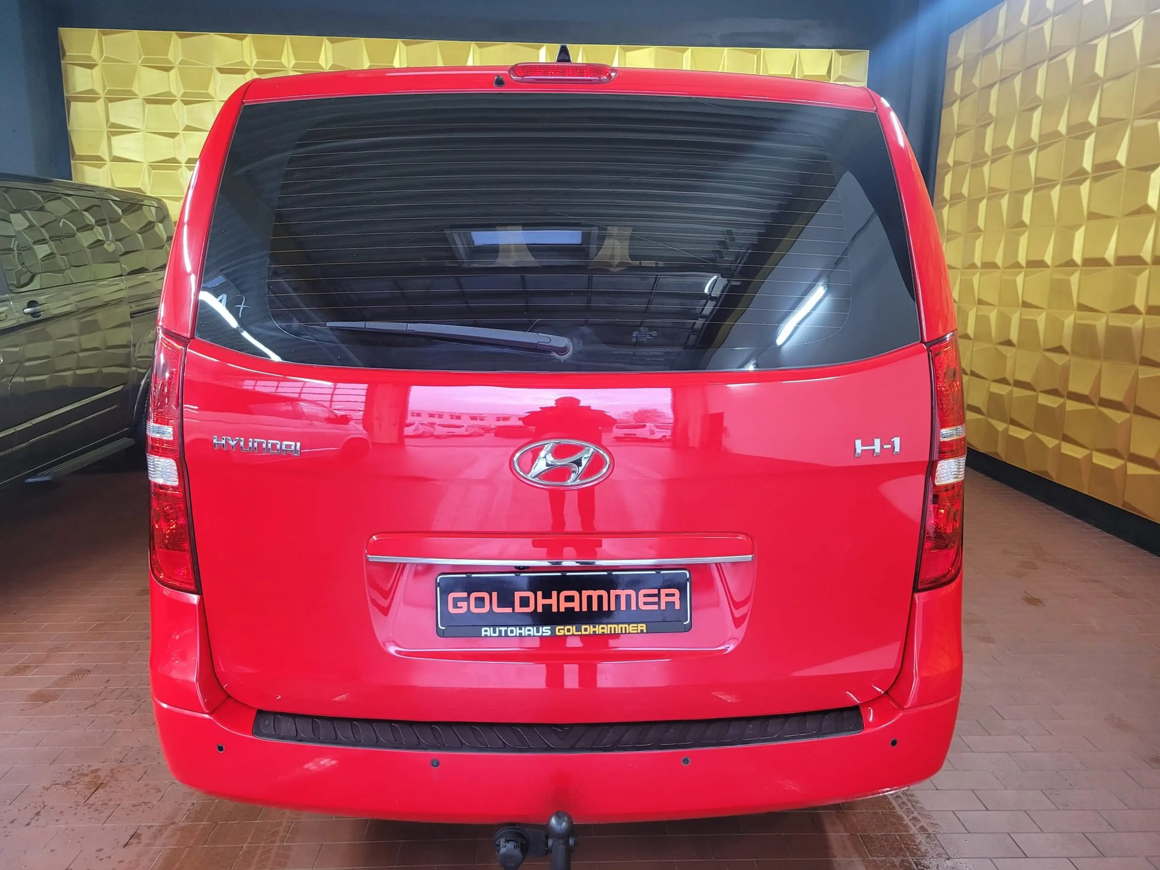 Hyundai H-1 2.5 CRDi Travel KAMERA/TEMP/AHK/NAV — photo 5