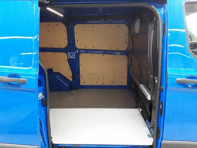 Ford Transit view 13