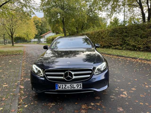 Mercedes-Benz E 220 d 4Matic T 9G-TRONIC Exclusive