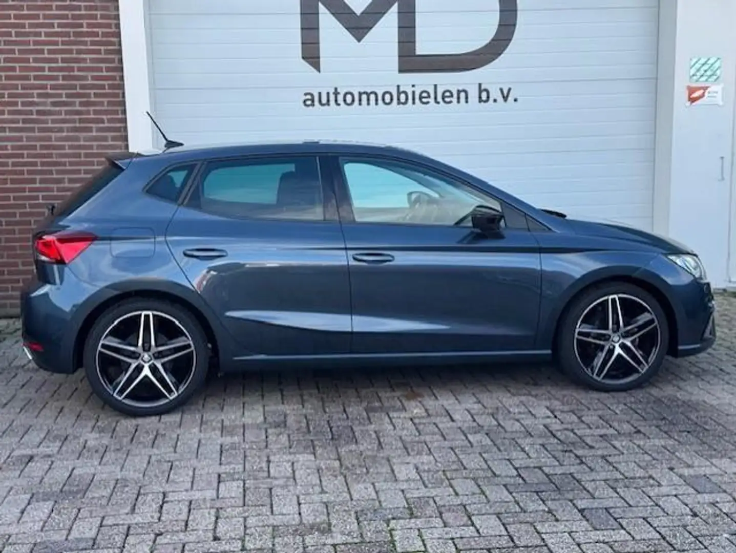 SEAT Ibiza 1.0 TSI FR Business Intense -Carplay -Beats audio Gris - 2