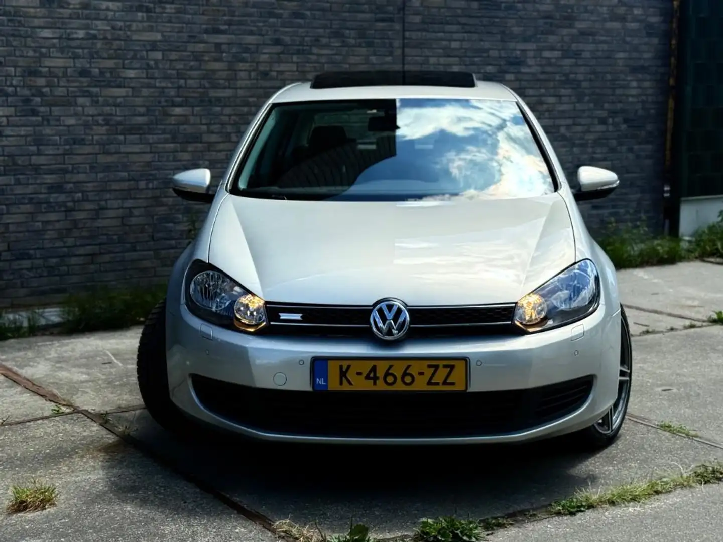 Volkswagen Golf 1.4 TSI Carplay Cruise Control Automaat Grijs - 2