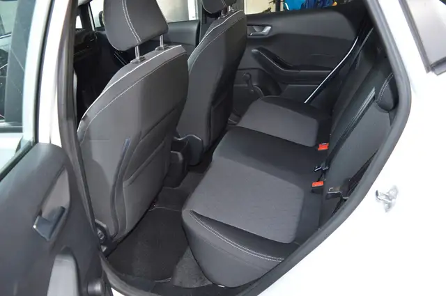 Ford Fiesta view 12