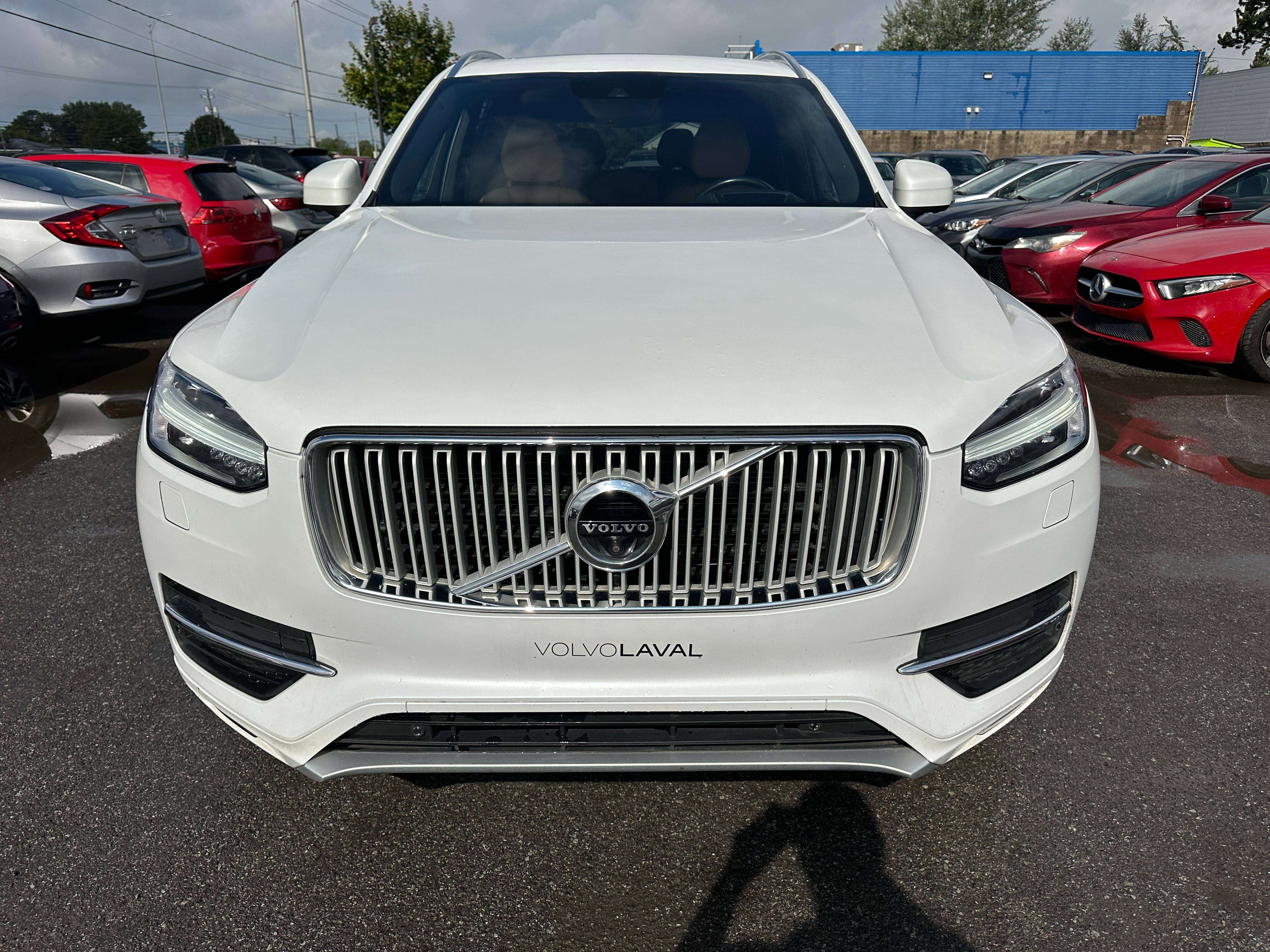 2017 Volvo XC90 T6 Inscription - Image 11