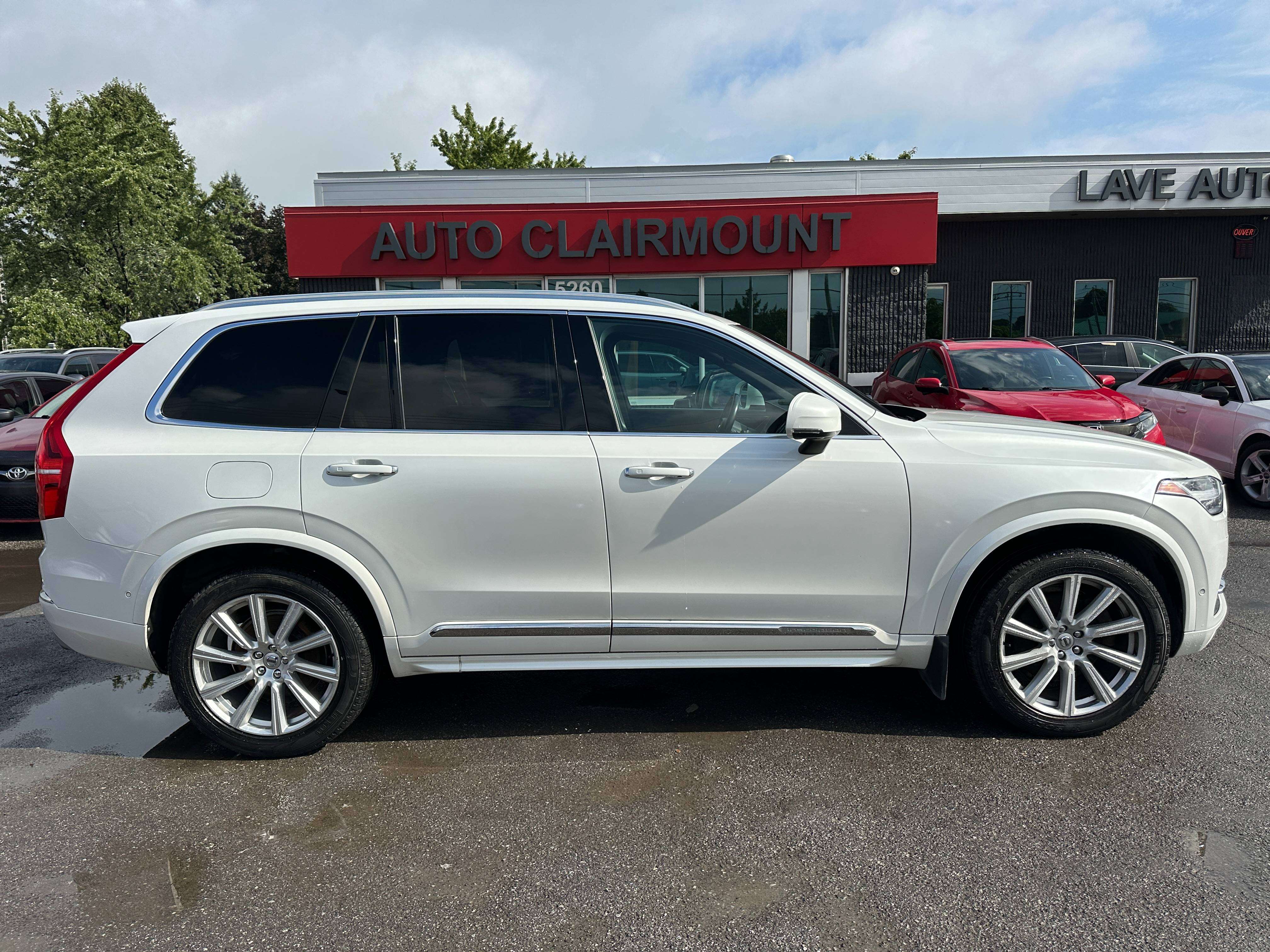 2017 Volvo XC90 T6 Inscription - Image 9