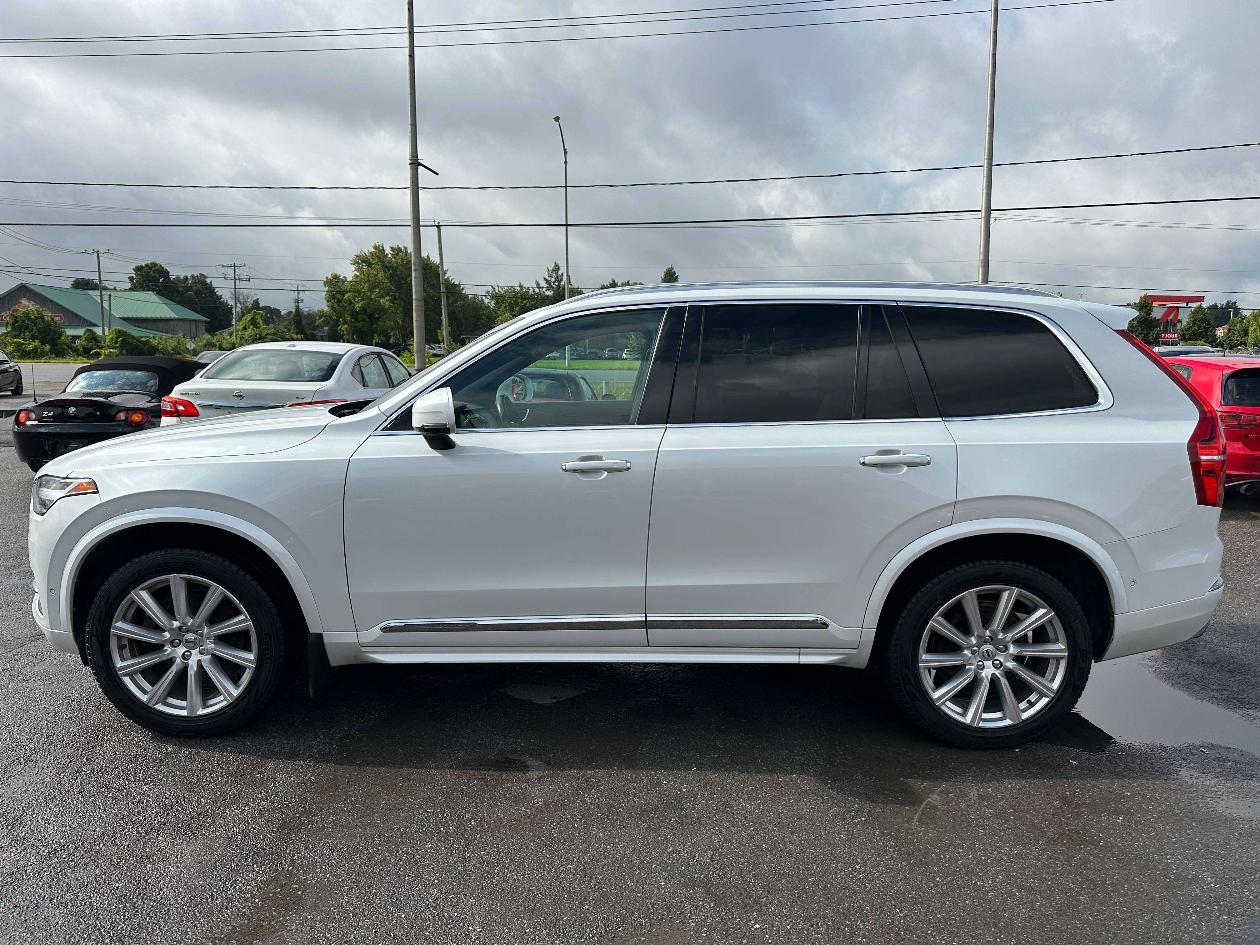 2017 Volvo XC90 T6 Inscription - Image 3