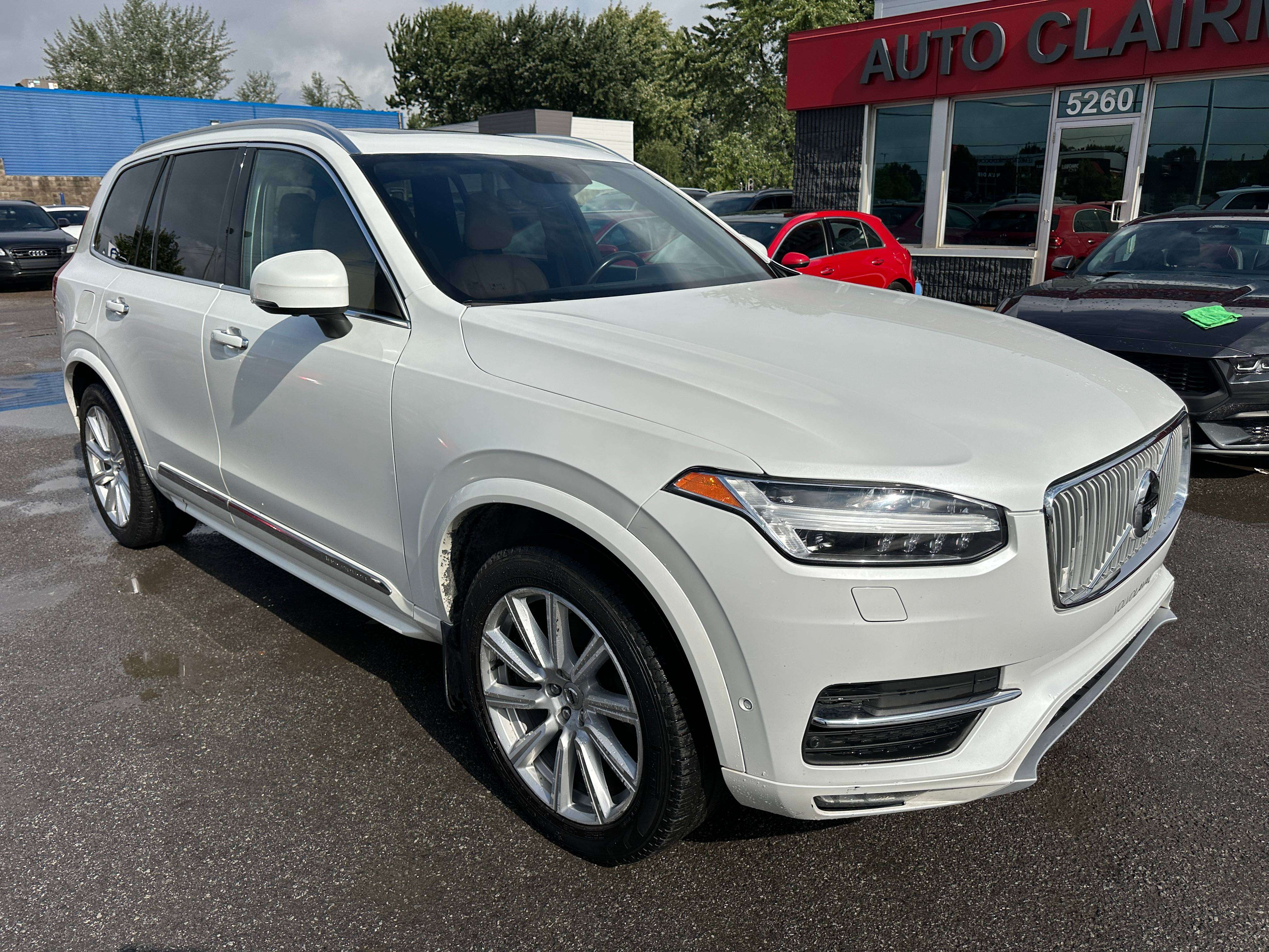 2017 Volvo XC90 T6 Inscription - Image 10