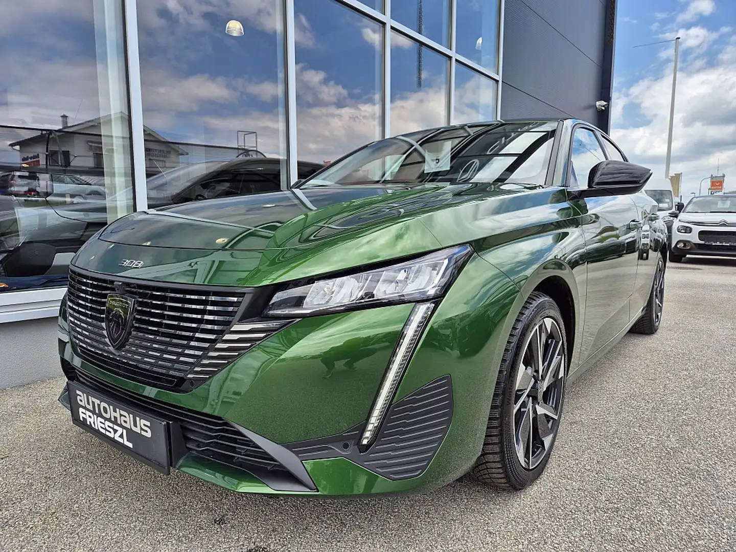 Peugeot 308 BlueHDi 130 S&S EAT8 Allure Grün - 1