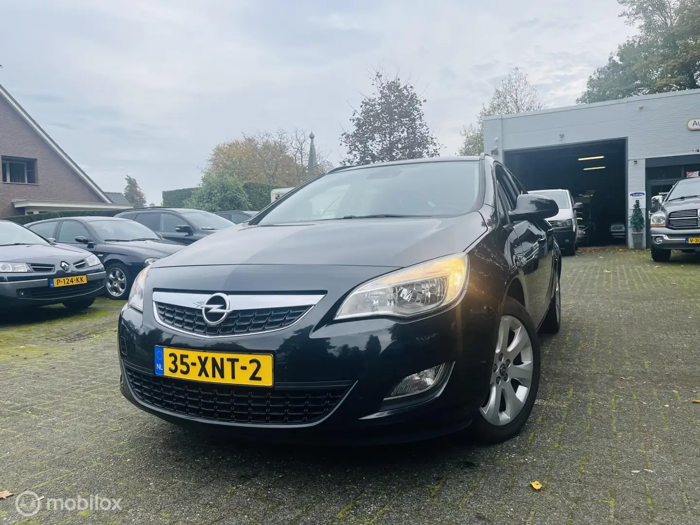 Opel Astra Sports Tourer 1.4 Turbo Edition Navi / LM / PDC Noir - 1