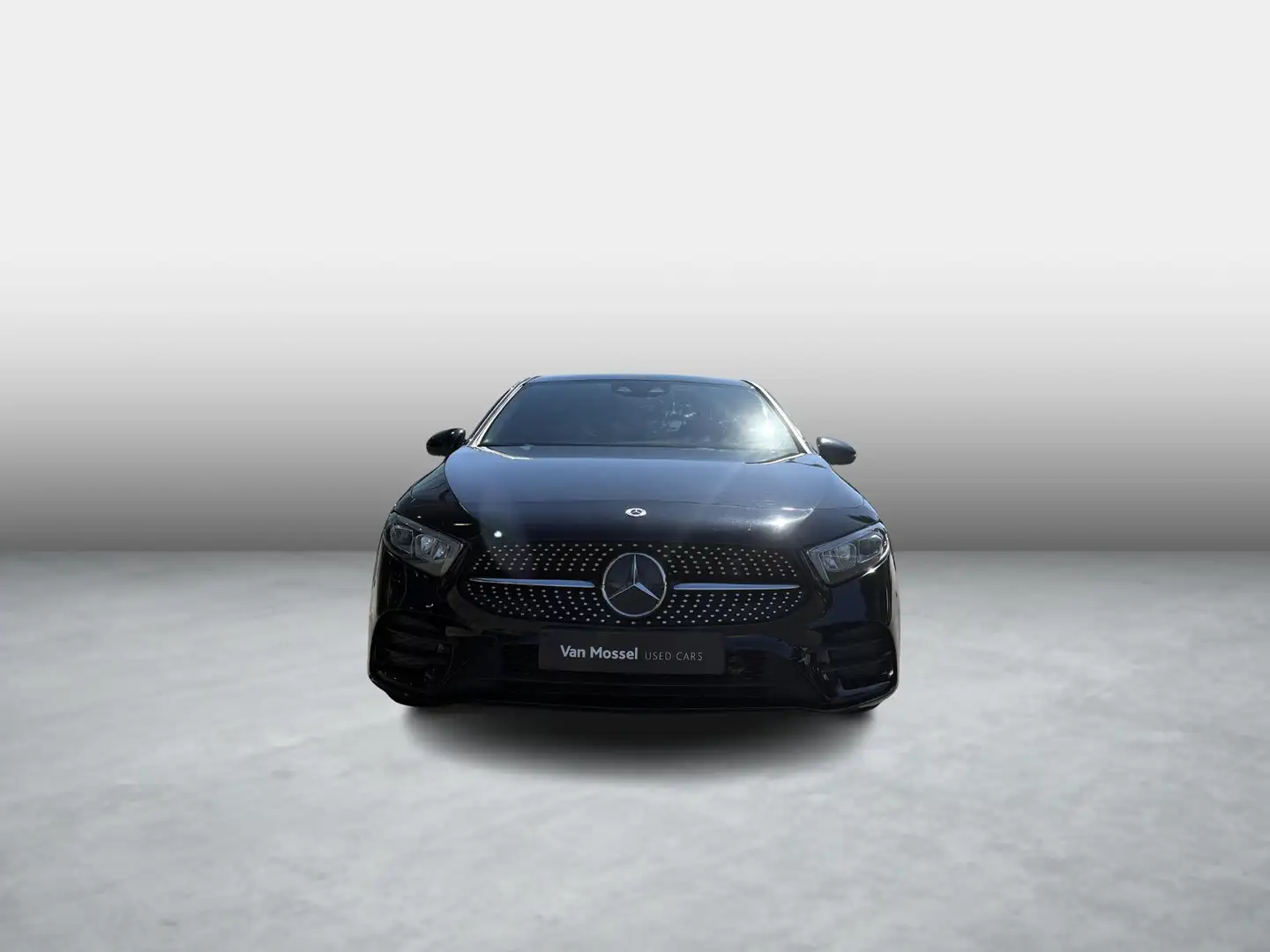 Mercedes-Benz A 180 180d AMG LINE + 4J GARANTIE + CARPLAY + SENSOREN + Zwart - 2