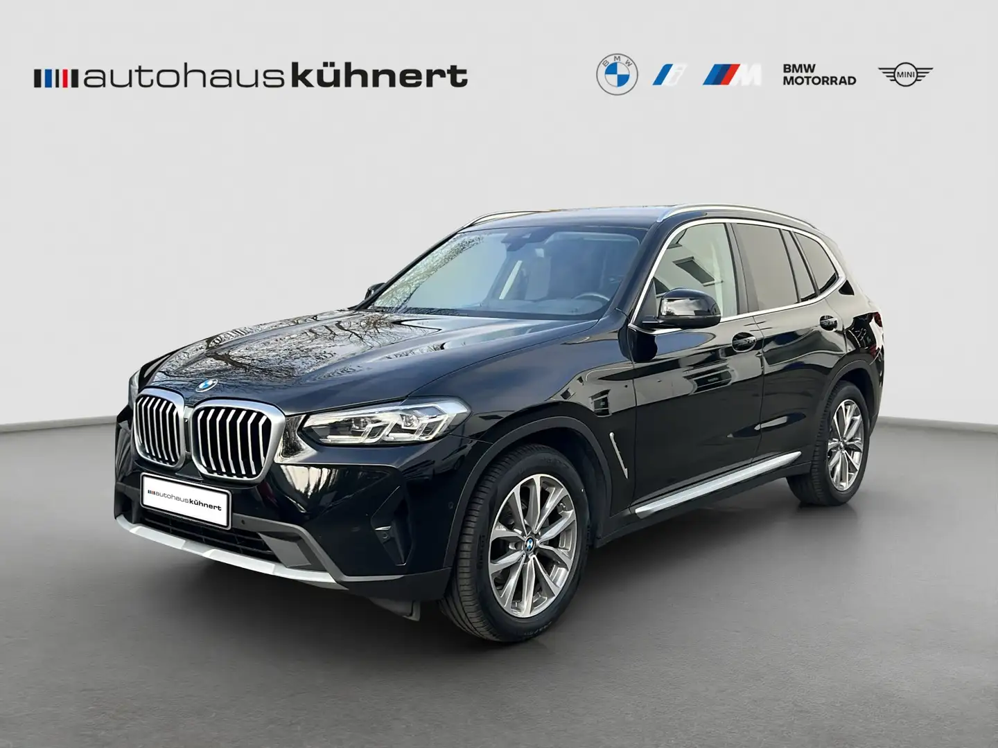 BMW X3 xDrive 20d LED AHK Navi ParkAss RFK SitzHzg Noir - 1
