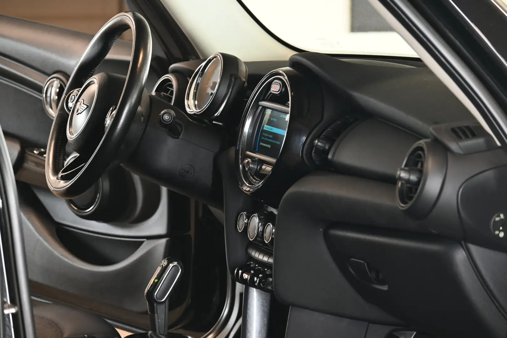 MINI One Mini 1.5 Salt AUTOMAAT Zwart - 2