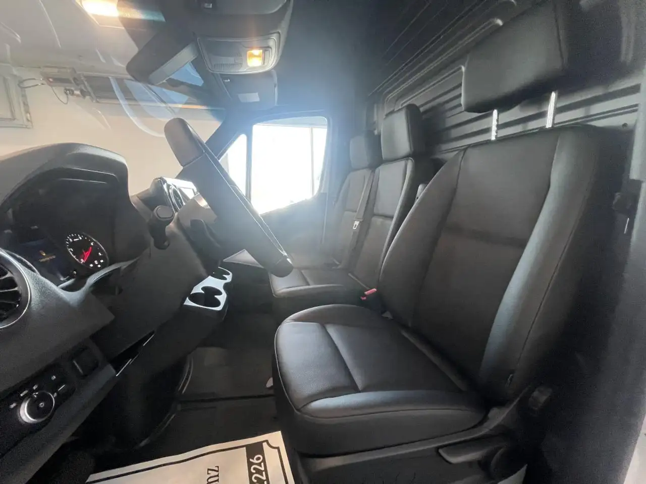 Mercedes-Benz Sprinter photo Mercedes-Benz Sprinter