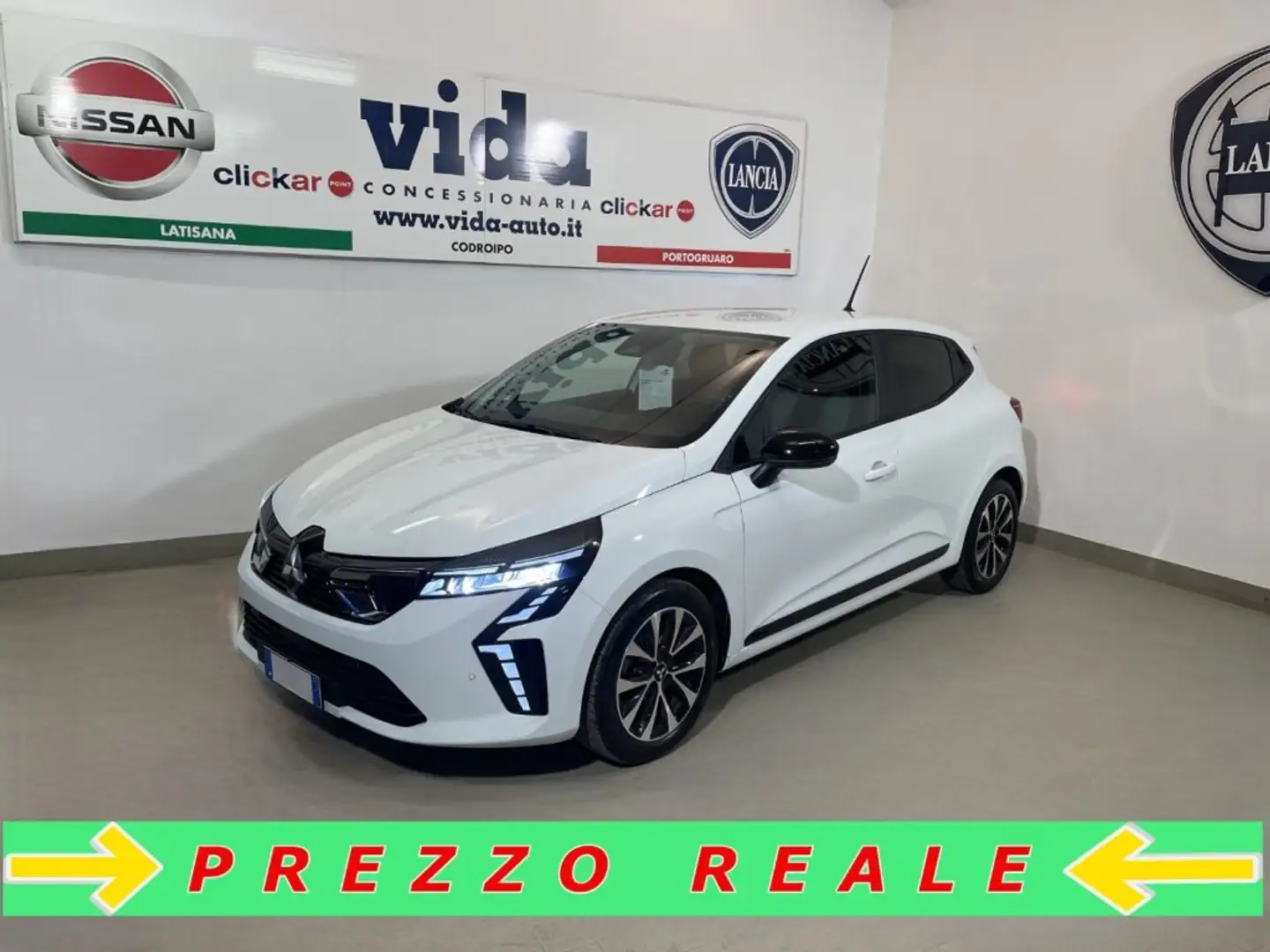 Mitsubishi Colt 1.0L 65 CV Invite OK NEOPATENTATI Bianco - 1