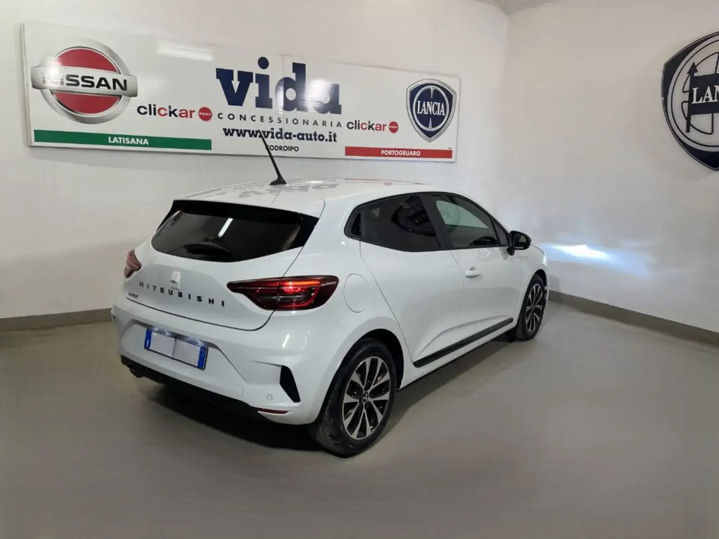 Mitsubishi Colt 1.0L 65 CV Invite OK NEOPATENTATI Bianco - 2