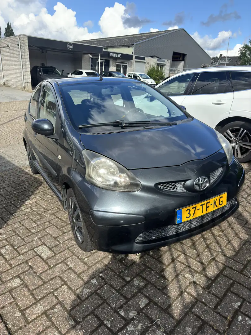 Toyota Aygo 1.0-12V Toyota Aygo 2006 Grijs - 1