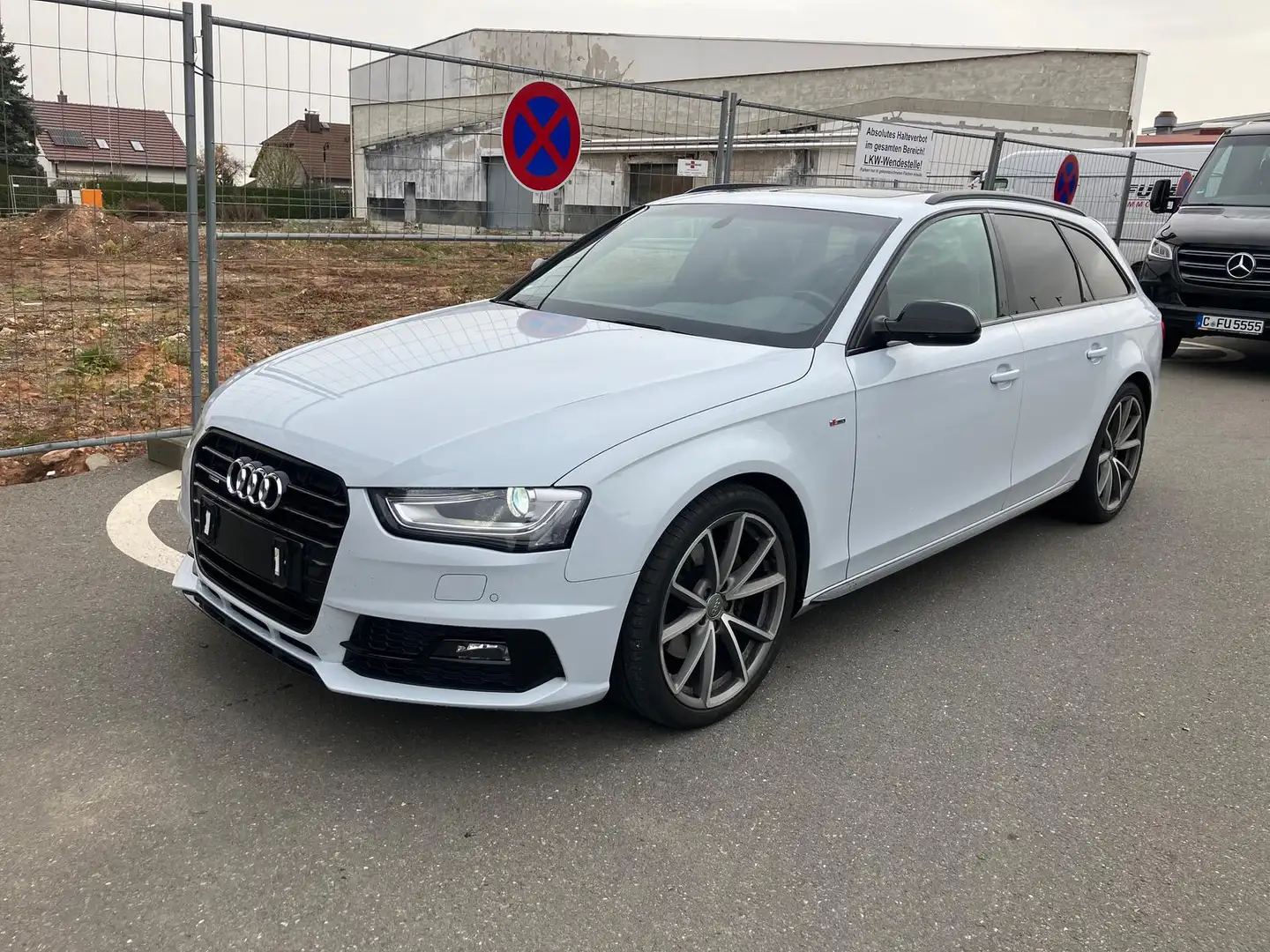 Audi A4 Avant 2.0 TFSI 16V S line Sportpaket plus quattro Grau - 2