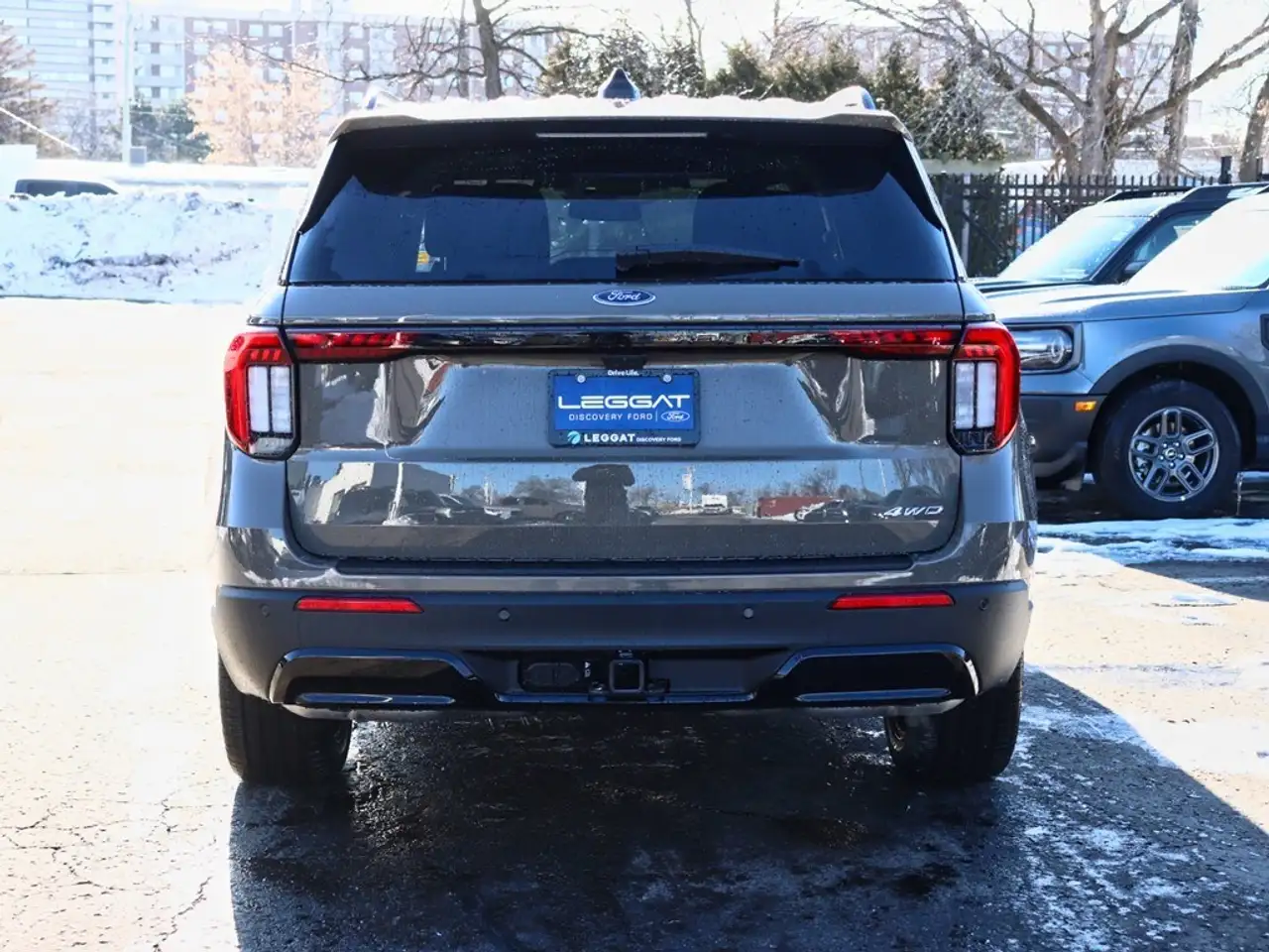 Ford Explorer снимка Ford Explorer