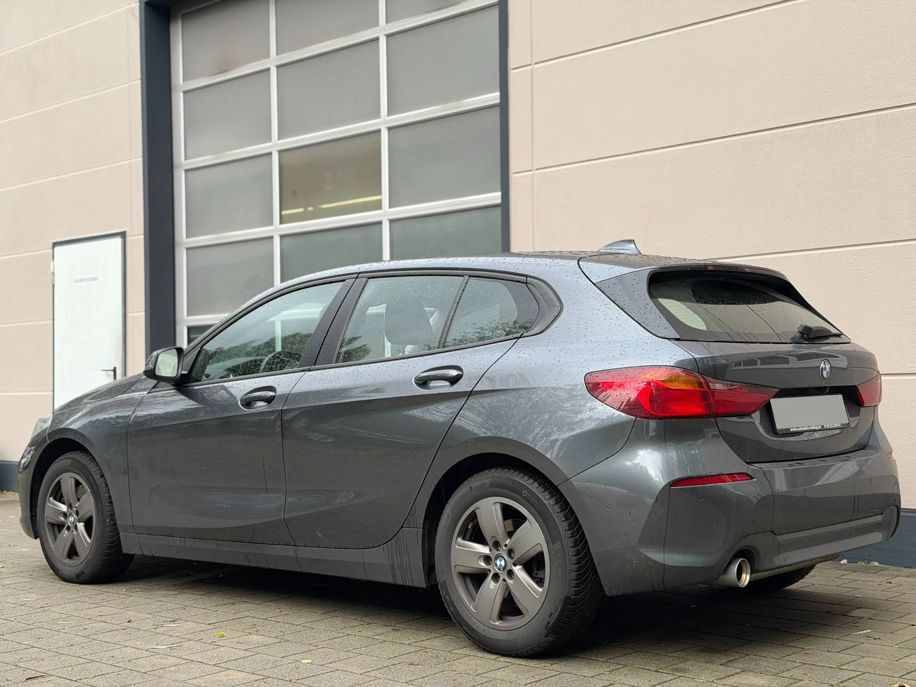 BMW 118 i Aut. Navi Kamera Einpark SitzHzg. Alu M-Lenkrad — photo 2