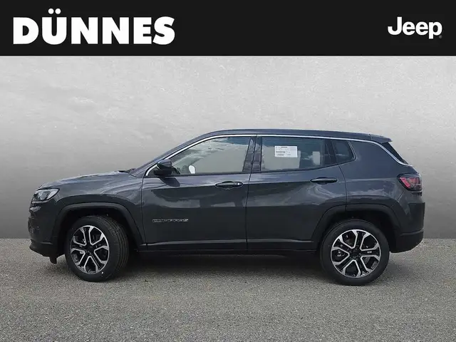 Jeep Compass view 3