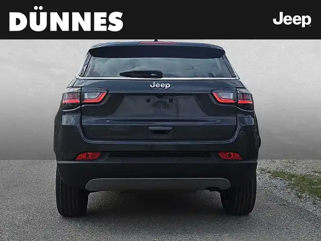 Jeep Compass view 4
