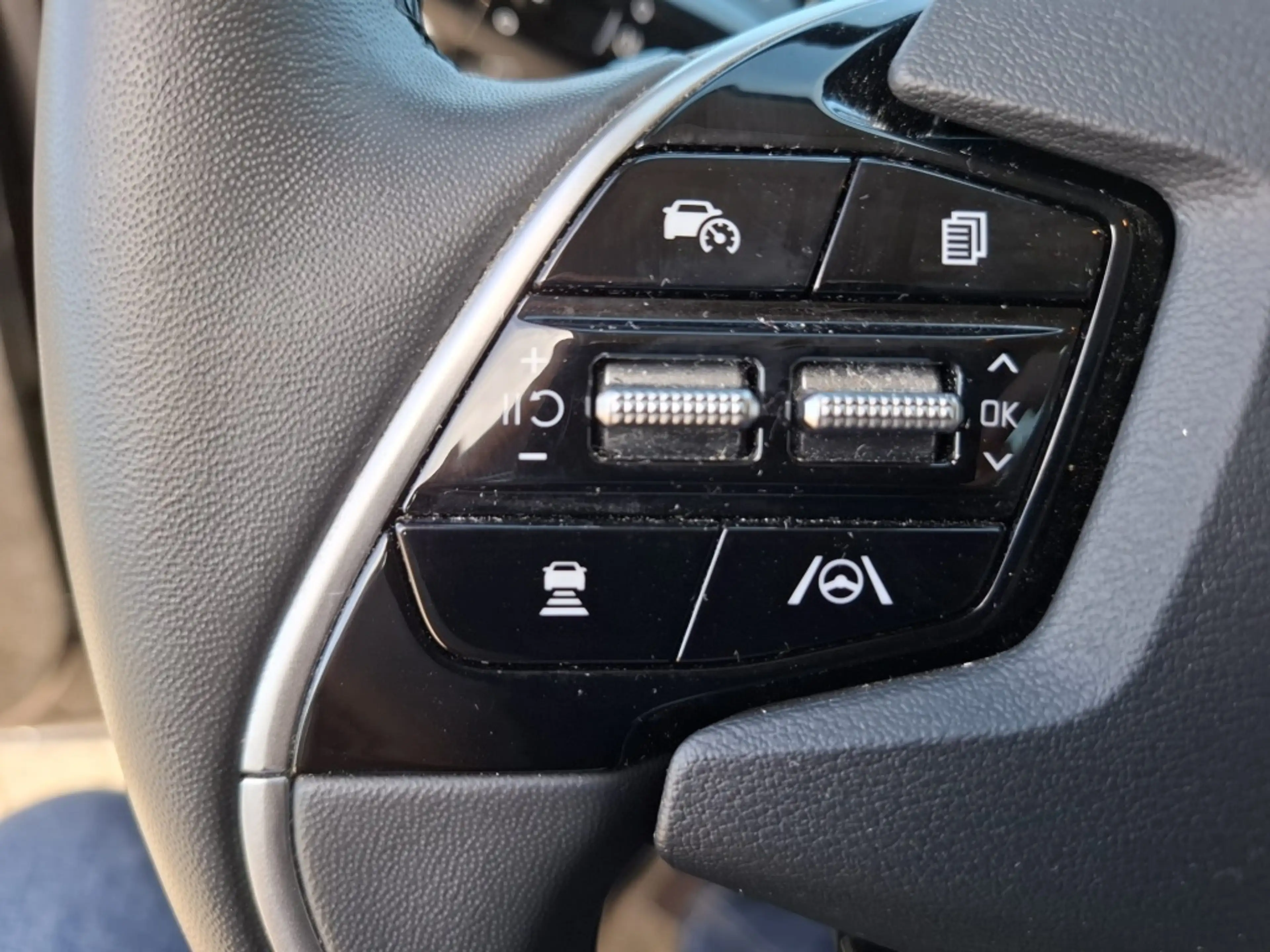 Kia Niro 1.6 HEV Dynamicline — photo 12