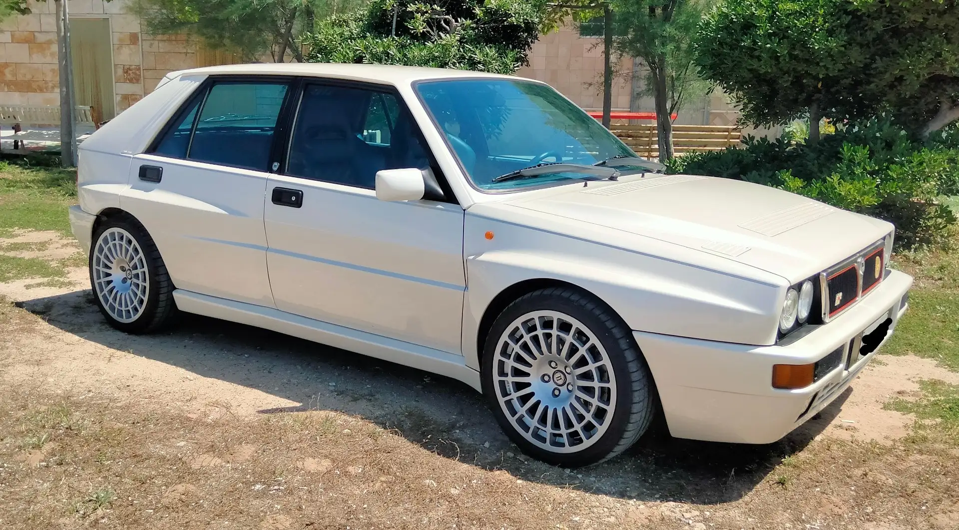 Lancia Delta 2.0 HF Integrale Serie Speciale Bianca - 1