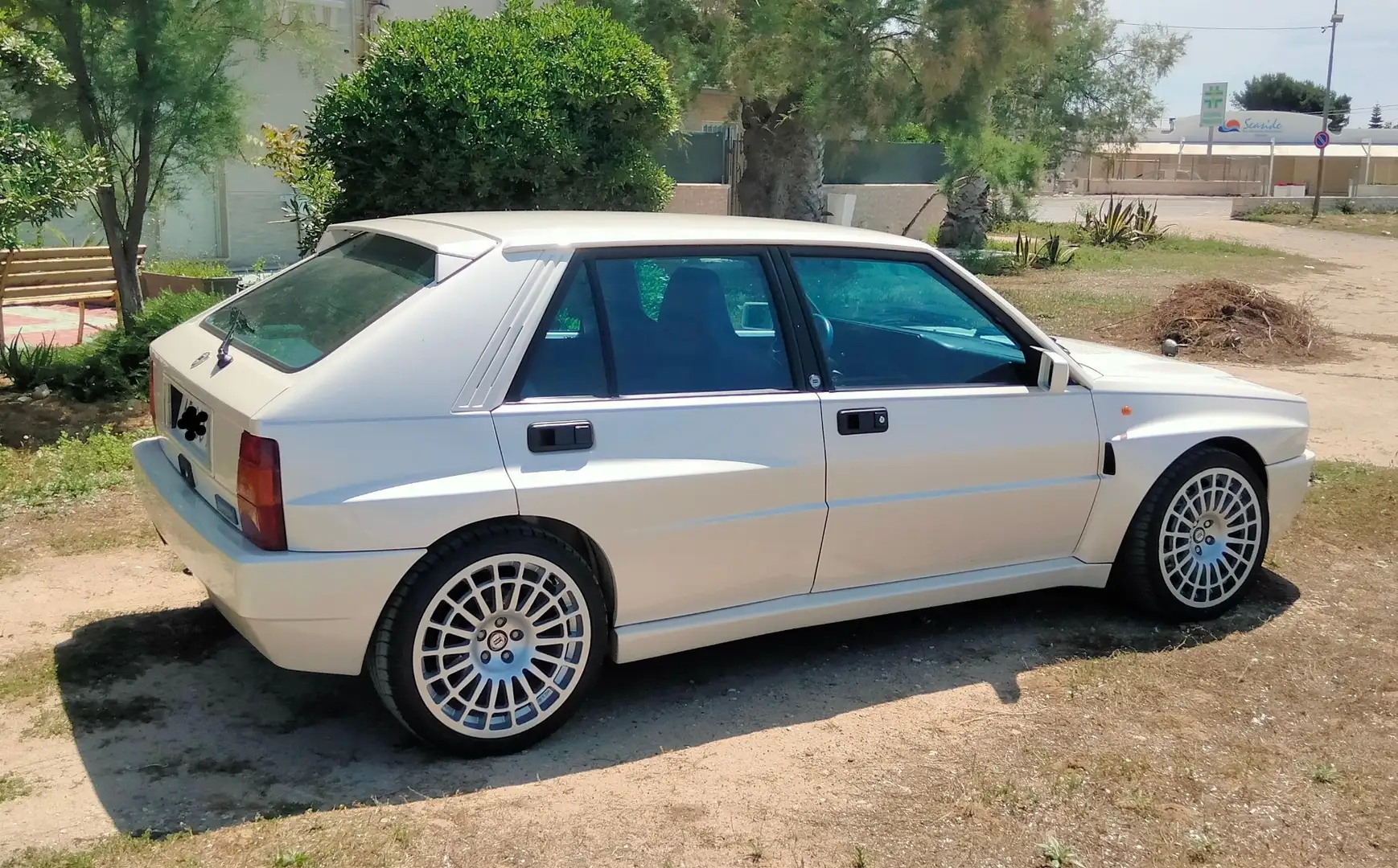 Lancia Delta 2.0 HF Integrale Serie Speciale Bianca - 2