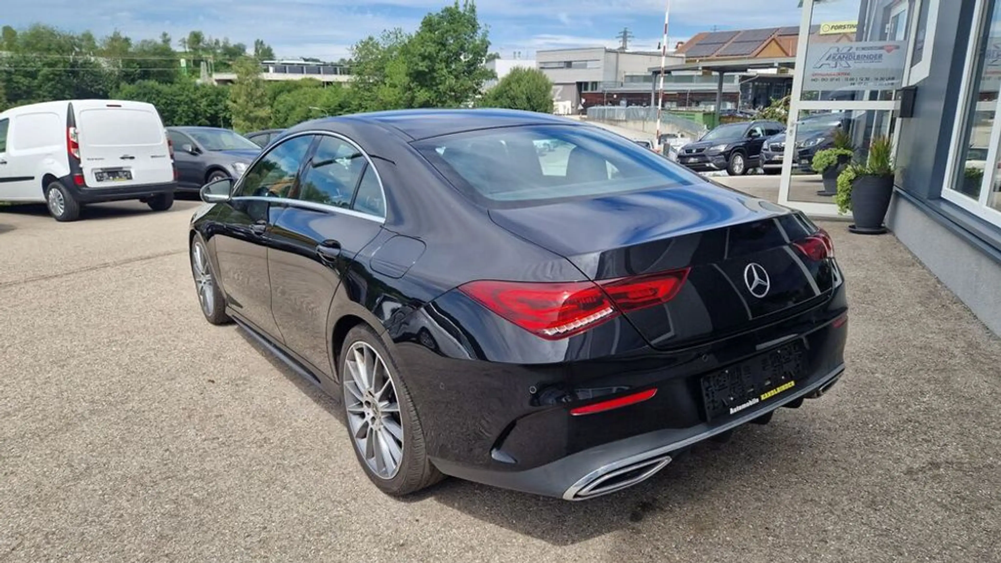 Mercedes-Benz CLA 200 d AMG-Line — photo 6