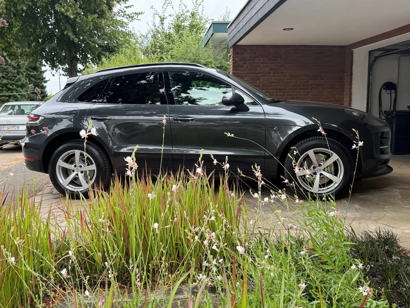 Porsche Macan PDK Grau - 1