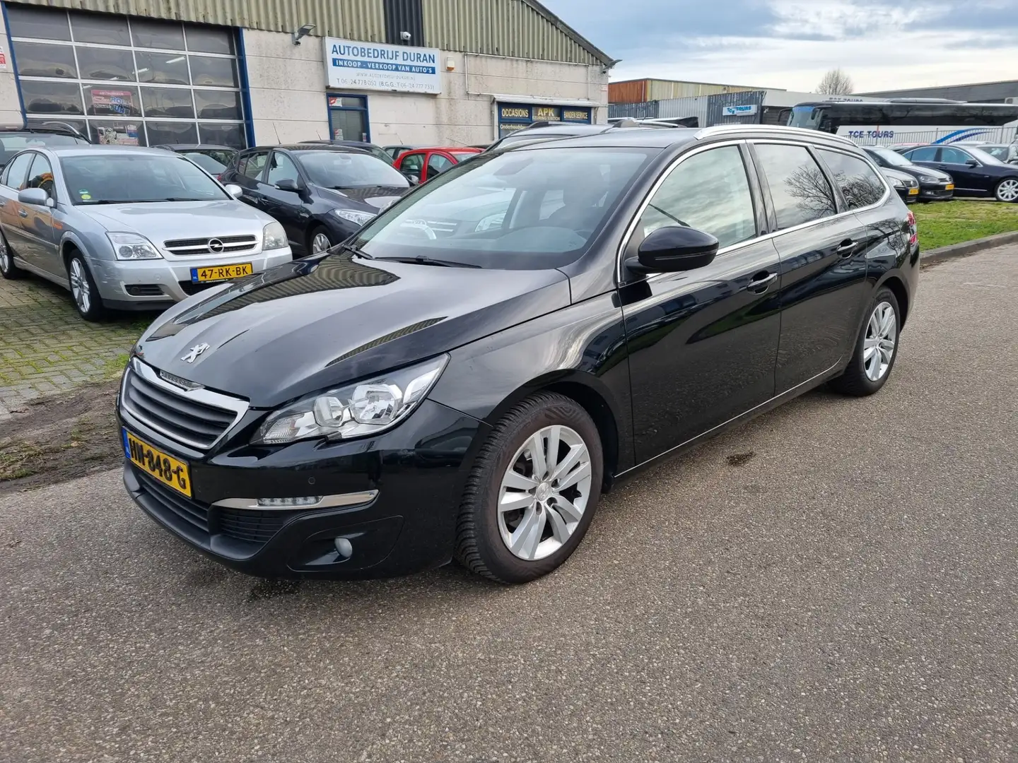 Peugeot 308 SW 1.6 BlueHDI Blue Lease Executive Pack NAV.+ Cli Zwart - 1