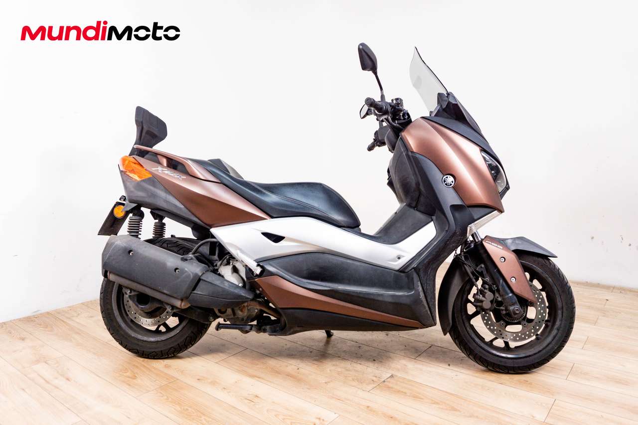 Yamaha X-Max 300