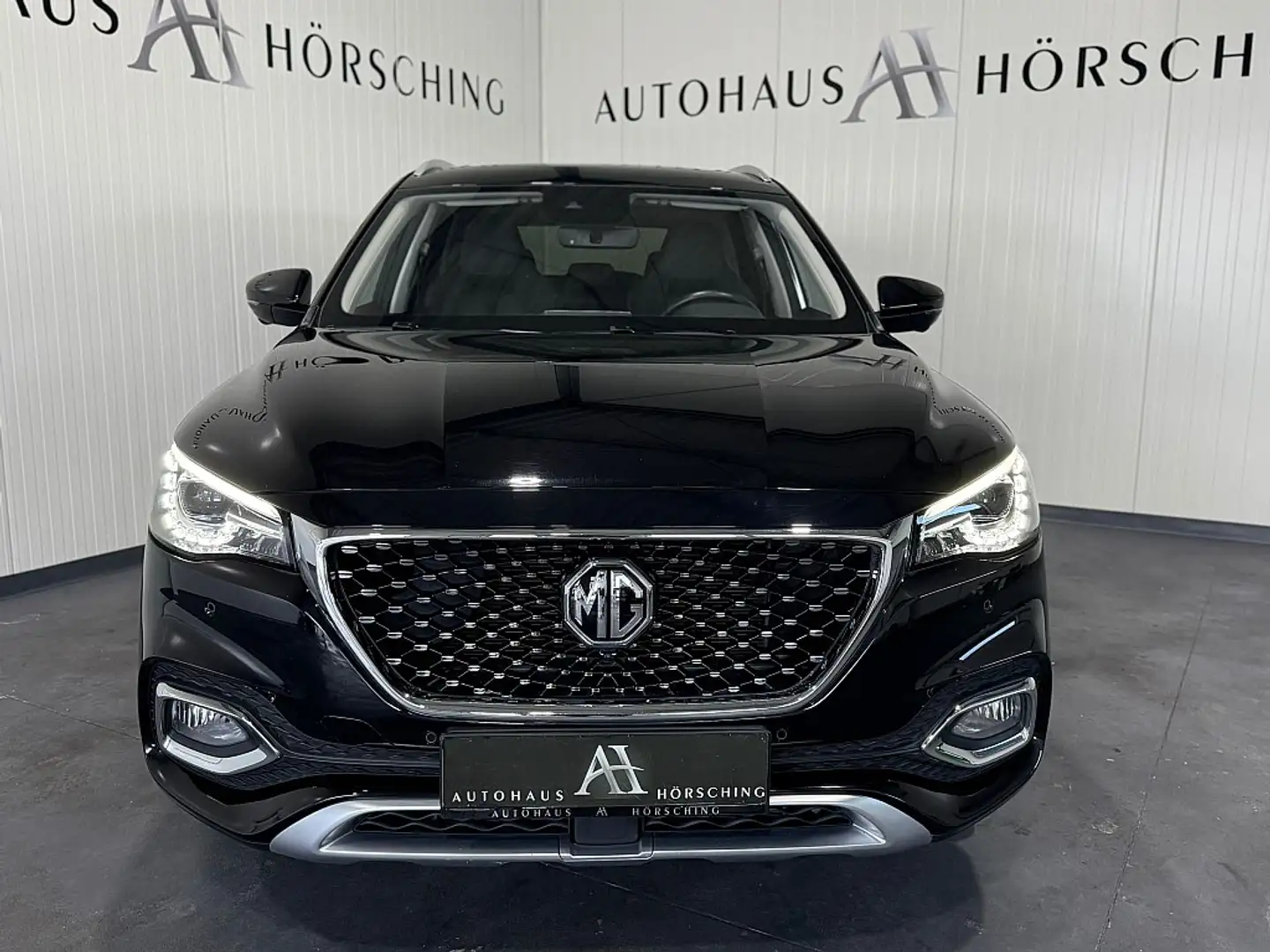 MG EHS PHEV Schwarz - 2