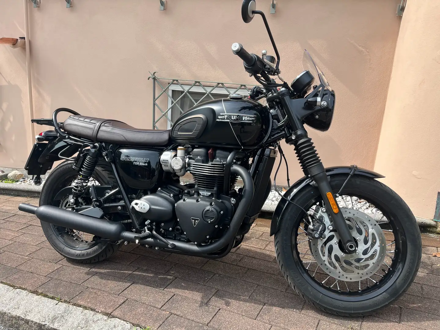 Triumph Bonneville T120 Black Zwart - 1